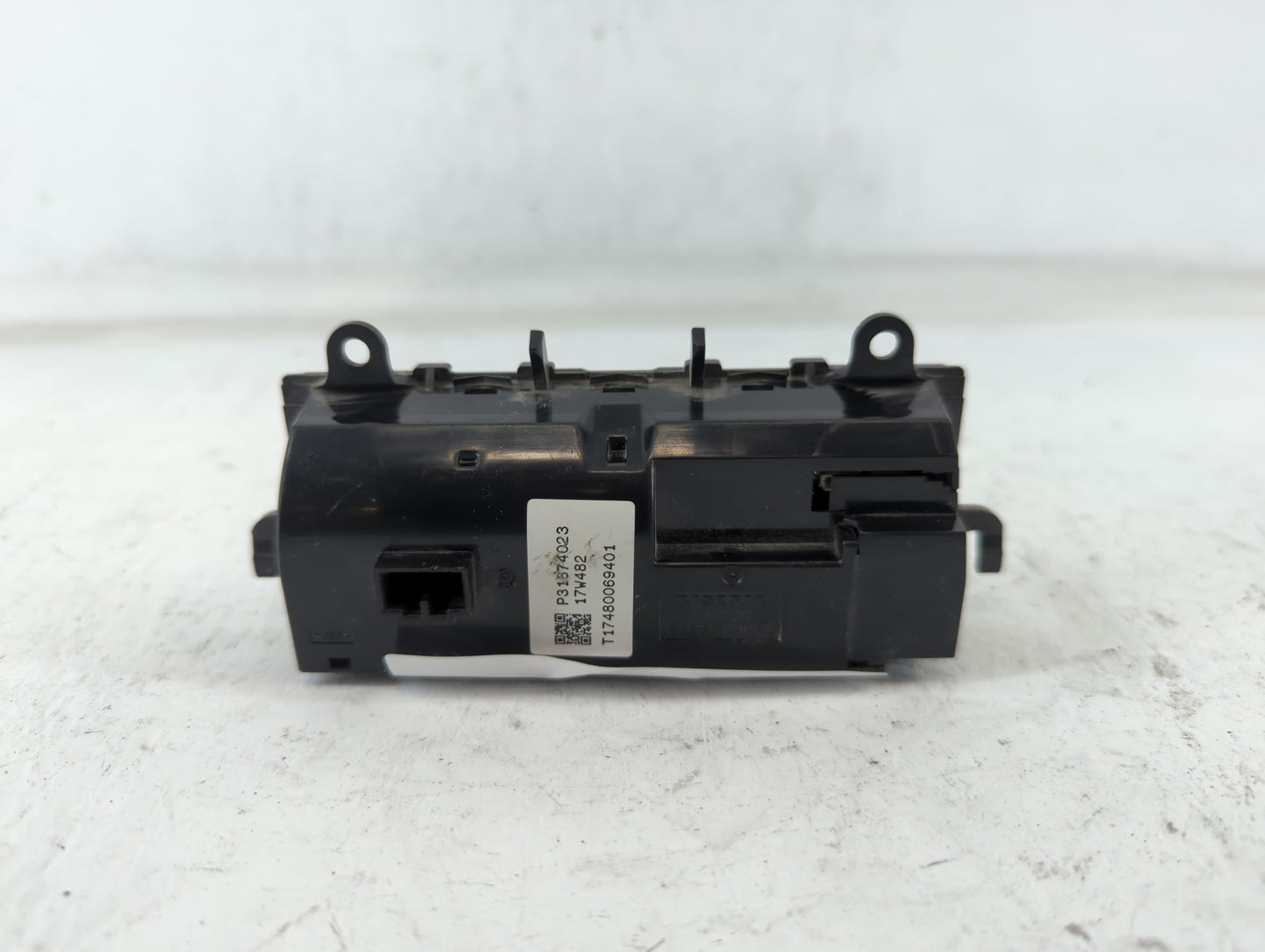 2018-2021 Volvo Xc60 Climate Control Module Temperature AC/Heater Replacement P/N:P31674023 Fits OEM Used Auto Parts - Oemus