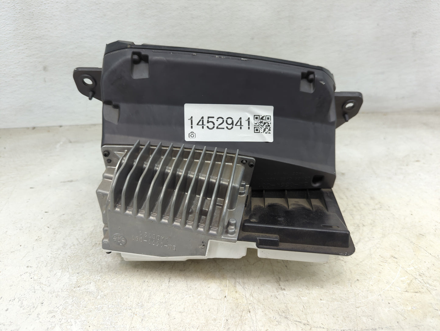 2019-2021 Bmw 330i Information Display Screen - Oemusedautoparts1.com