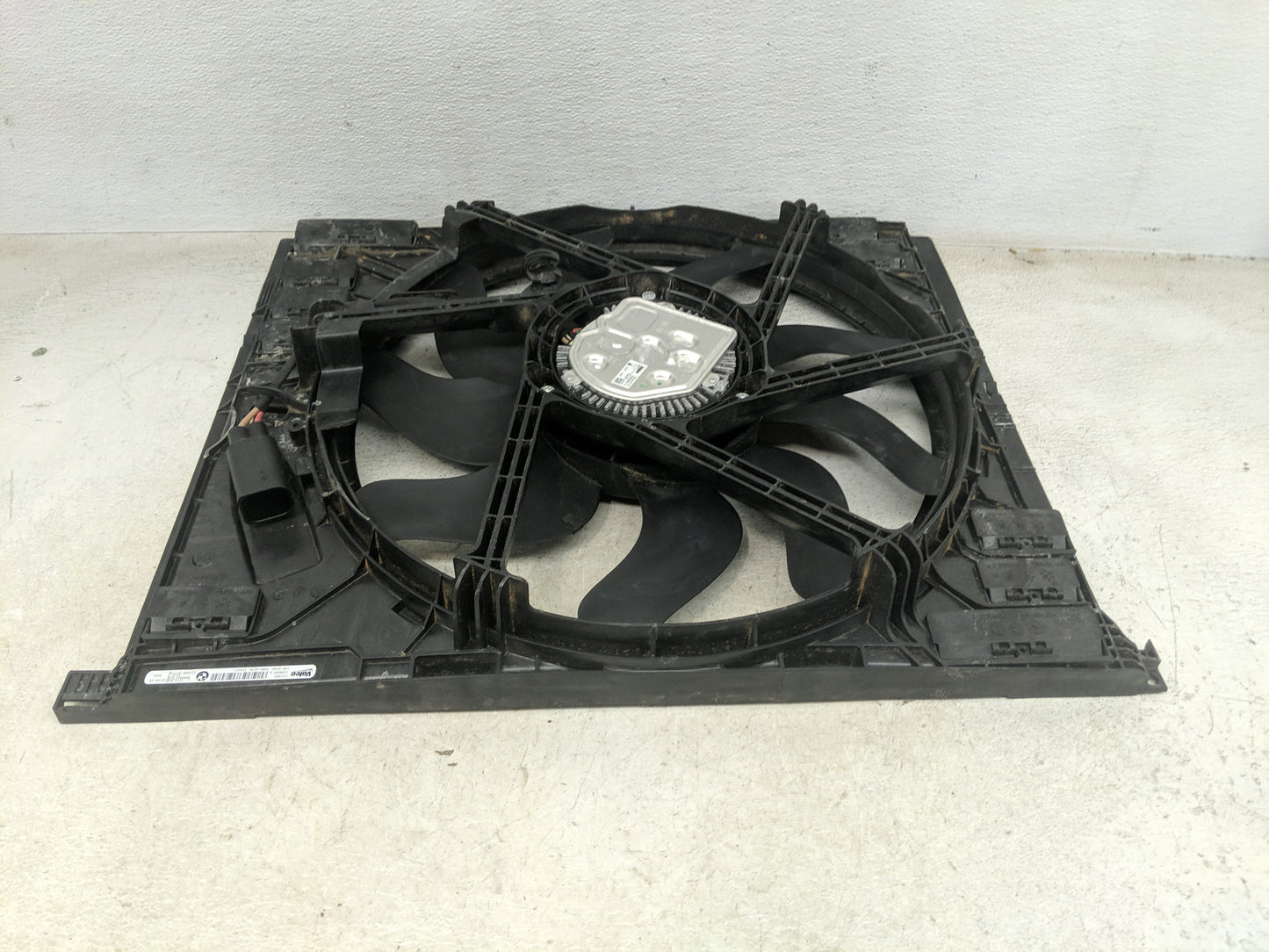 2019-2020 Bmw 330i Electric Radiator Cooling Fan Motor Assembly 1461295 - Oemusedautoparts1.com