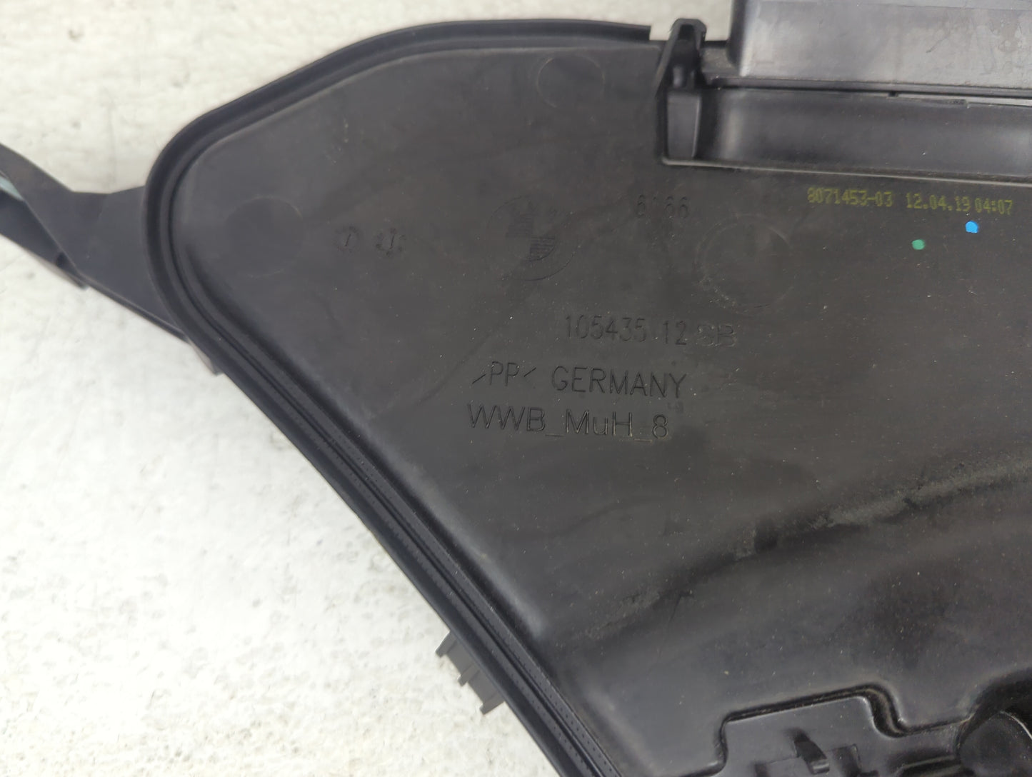 Bmw M550i Windshield Washer Fluid Reservoir Bottle Oem - Oemusedautoparts1.com