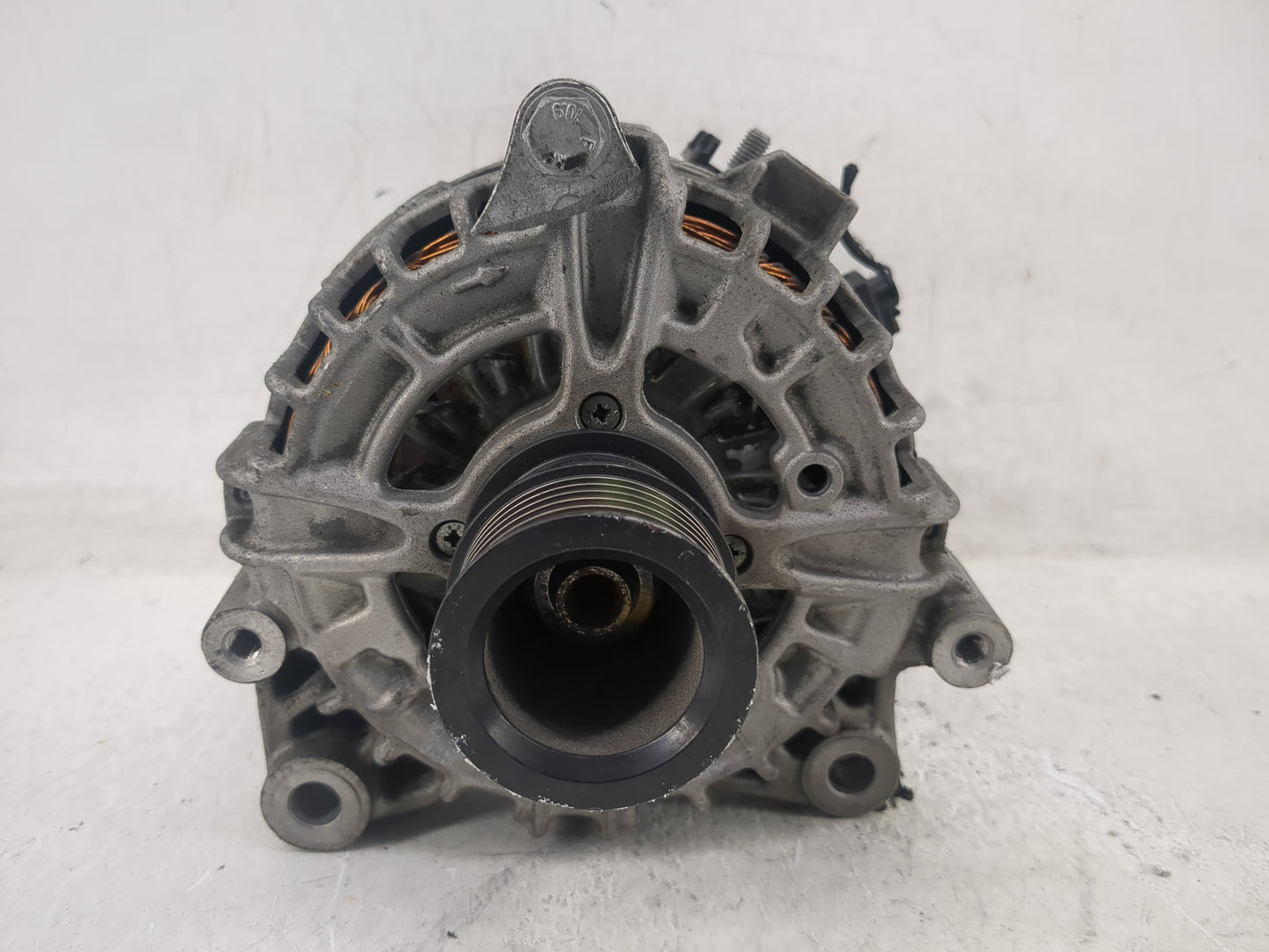 2018-2019 Bmw X3 Alternator Replacement Generator Charging Assembly Engine OEM P/N:8571357 0 125 814 004 Fits OEM Used Auto