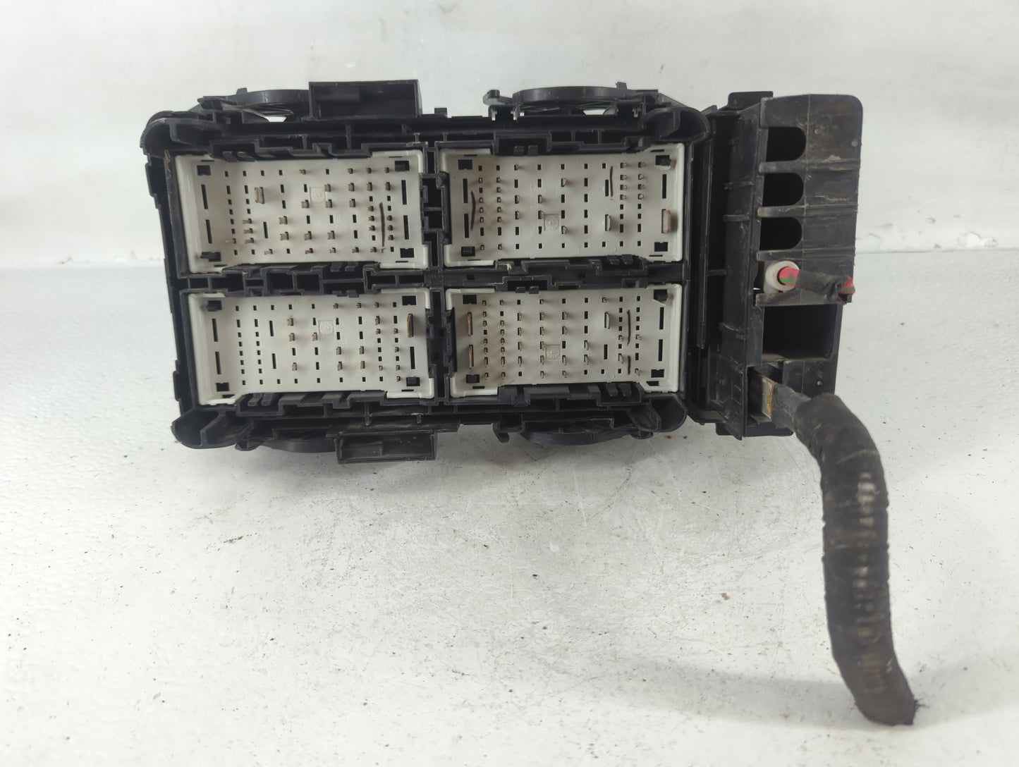 2019 Buick Regal Fusebox Fuse Box Panel Relay Module P/N:39116632_01 Fits OEM Used Auto Parts - Oemusedautoparts1.com