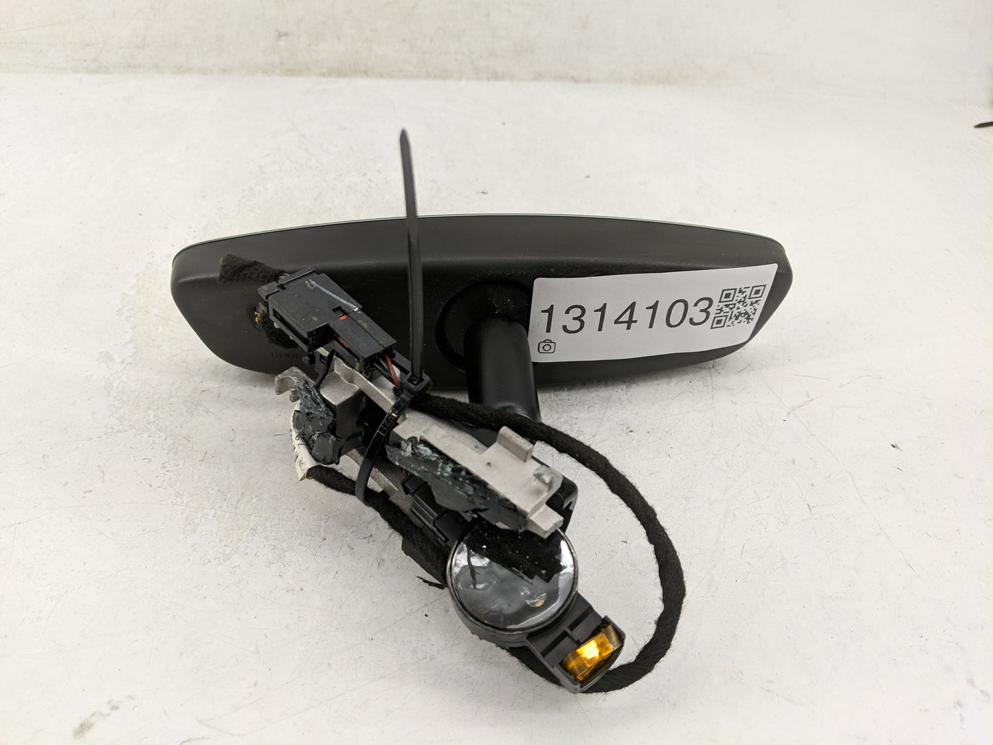 2019-2020 Cadillac Xt4 Interior Rear View Mirror Replacement OEM P/N:13594082 Fits Fits 2017 2018 2019 2020 OEM Used Auto Pa