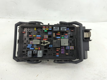 2019 Cadillac Xt4 Fusebox Fuse Box Panel Relay Module P/N:84557339 Fits OEM Used Auto Parts