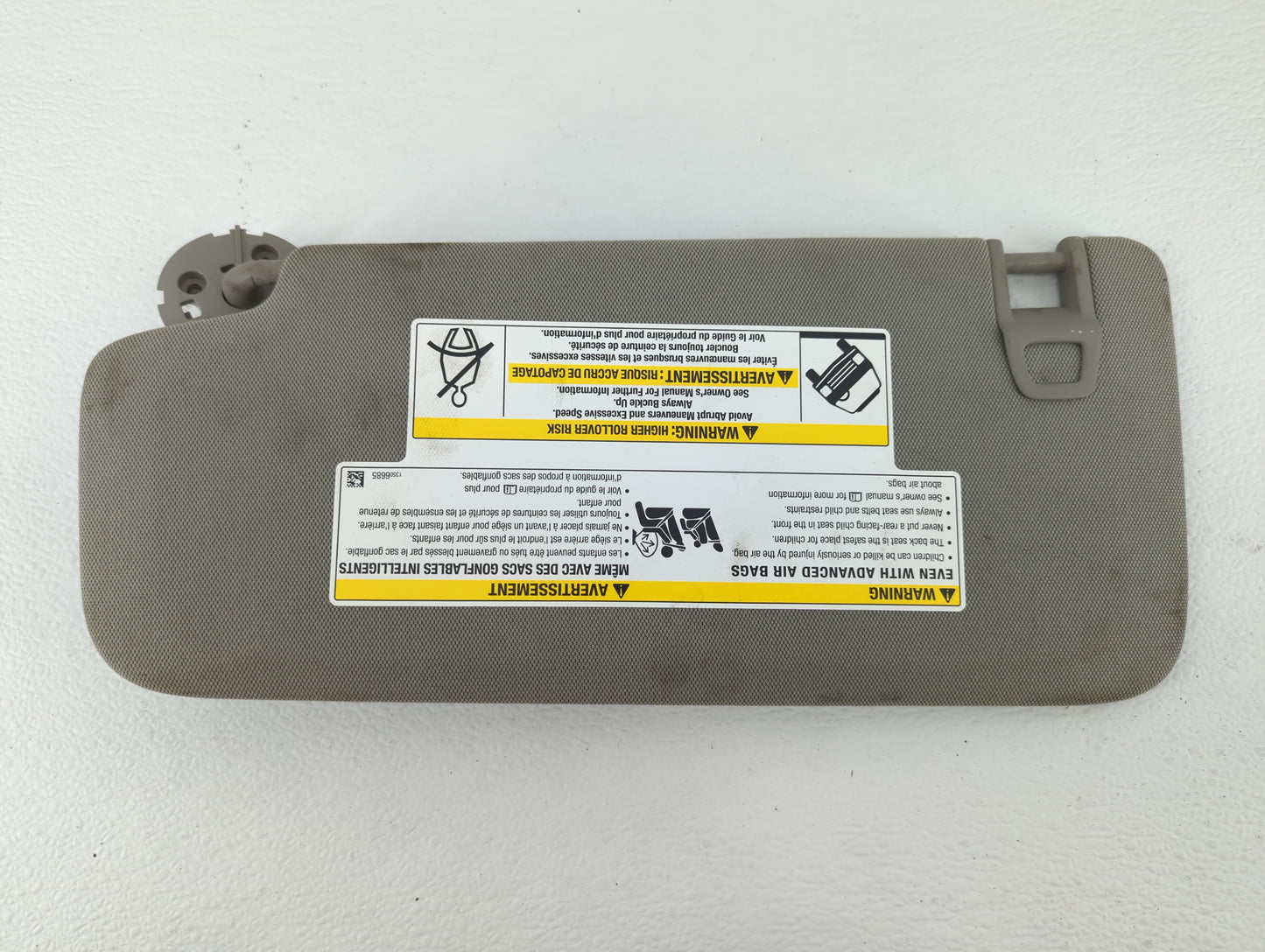 2019-2020 Cadillac Xt4 Sun Visor Shade Replacement Driver Left Mirror Fits Fits 2019 2020 OEM Used Auto Parts - Oemusedautop