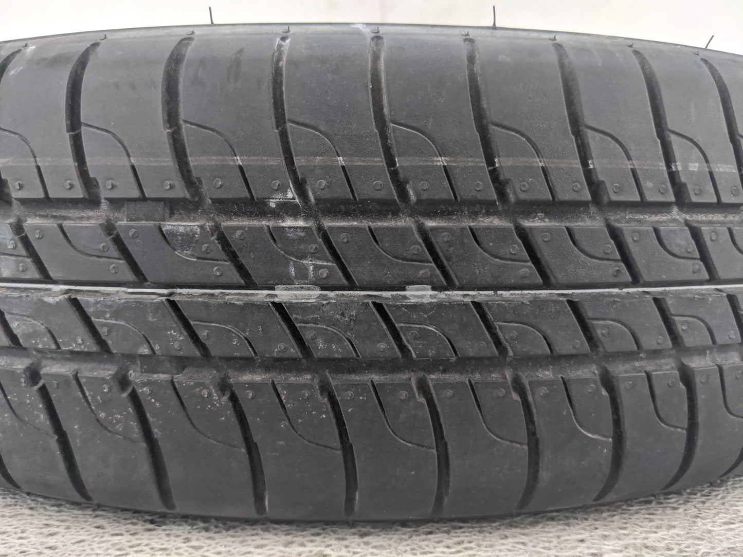 2015-2019 Cadillac Xts Spare Donut Tire Wheel Rim Oem - Oemusedautoparts1.com
