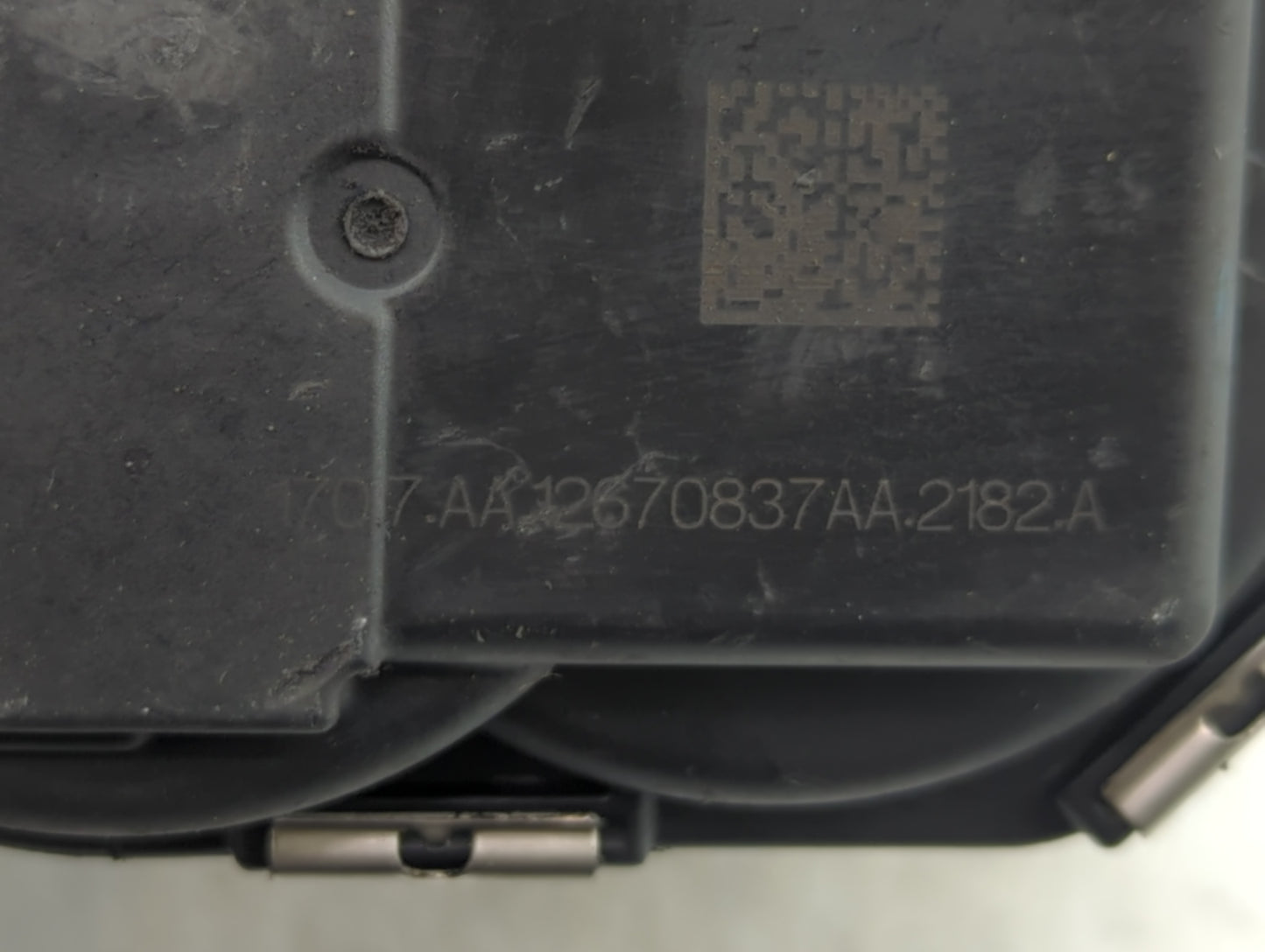 2016-2021 Chevrolet Camaro Throttle Body P/N:12681472AA Fits Fits 2013 2014 2015 2016 2017 2018 2019 2020 2021 OEM Used Auto