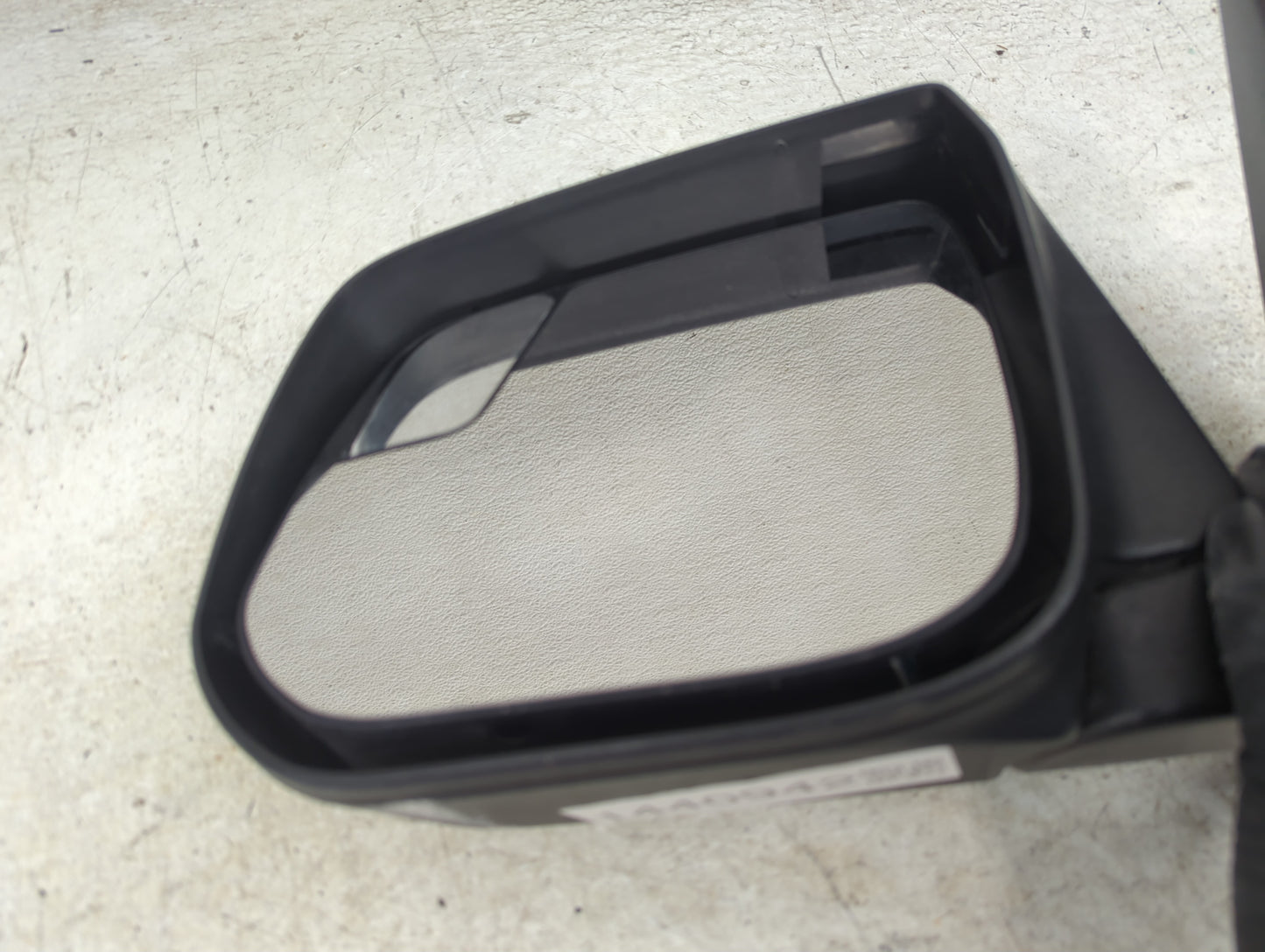 2017-2022 Chevrolet Colorado Driver Side View Mirror - Left Door Mirror OEM Used - Oemusedautoparts1.com