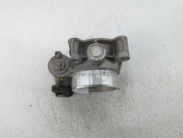 2016-2022 Chevrolet Colorado Throttle Body P/N:12670839AA Fits Fits 2016 2017 2018 2019 2020 2021 2022 OEM Used Auto Parts