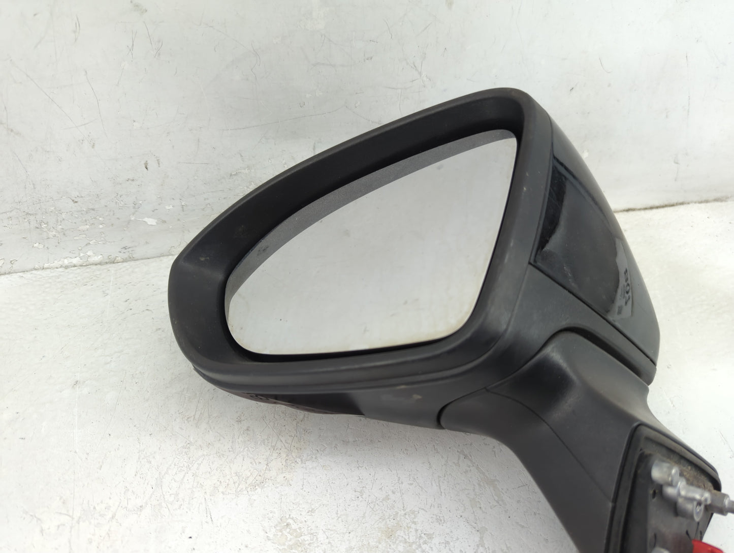 2016-2019 Chevrolet Cruze Driver Side View Mirror - Left Door Mirror OEM Used - Oemusedautoparts1.com
