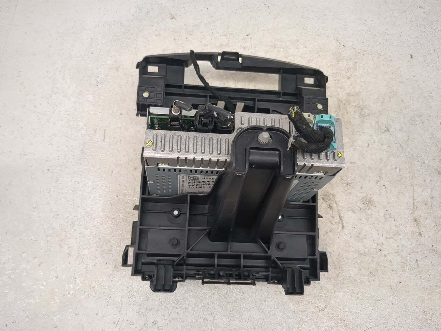 2019 Chevrolet Cruze Radio AM FM Cd Player Receiver Replacement P/N:42688806 42698806, 555343750 Fits OEM Used Auto Parts -