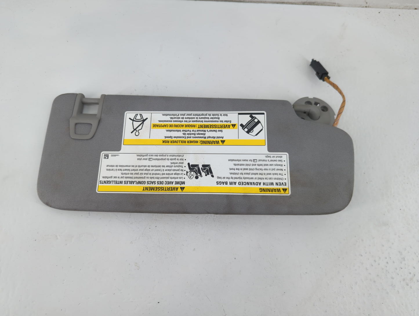 2018-2019 Chevrolet Equinox Sun Visor Shade Replacement Driver Left Mirror Fits Fits 2018 2019 OEM Used Auto Parts - Oemused