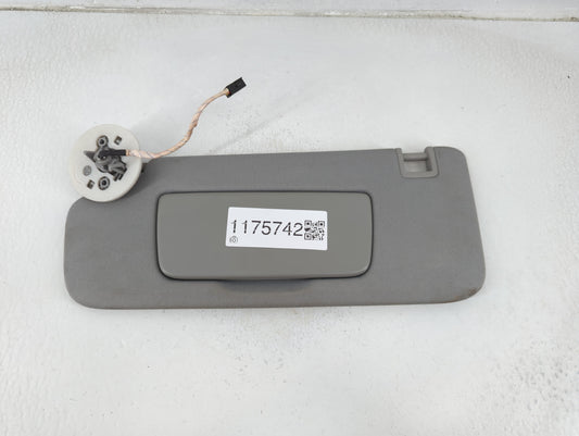 2018-2019 Chevrolet Equinox Sun Visor Shade Replacement Passenger Right Mirror Fits Fits 2018 2019 OEM Used Auto Parts