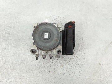 2018-2019 Chevrolet Equinox ABS Pump Control Module Replacement P/N:84646849 Fits Fits 2018 2019 2020 2021 OEM Used Auto Parts