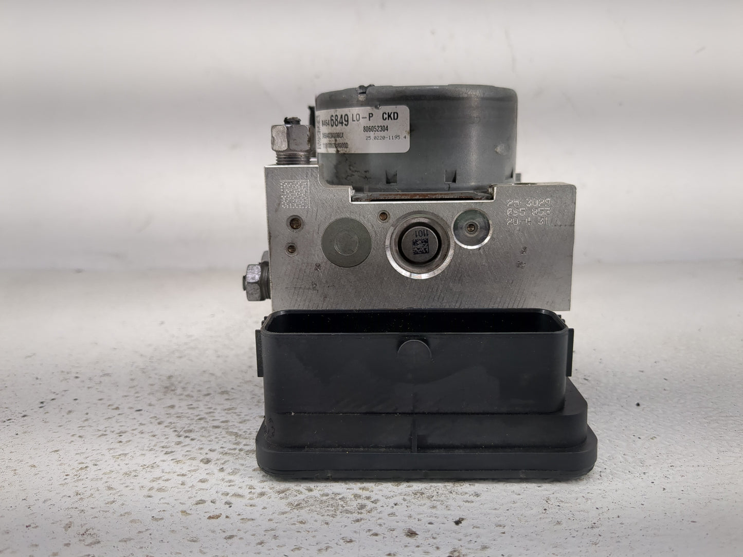 2018-2019 Chevrolet Equinox ABS Pump Control Module Replacement P/N:84646849 Fits Fits 2018 2019 2020 2021 OEM Used Auto Par