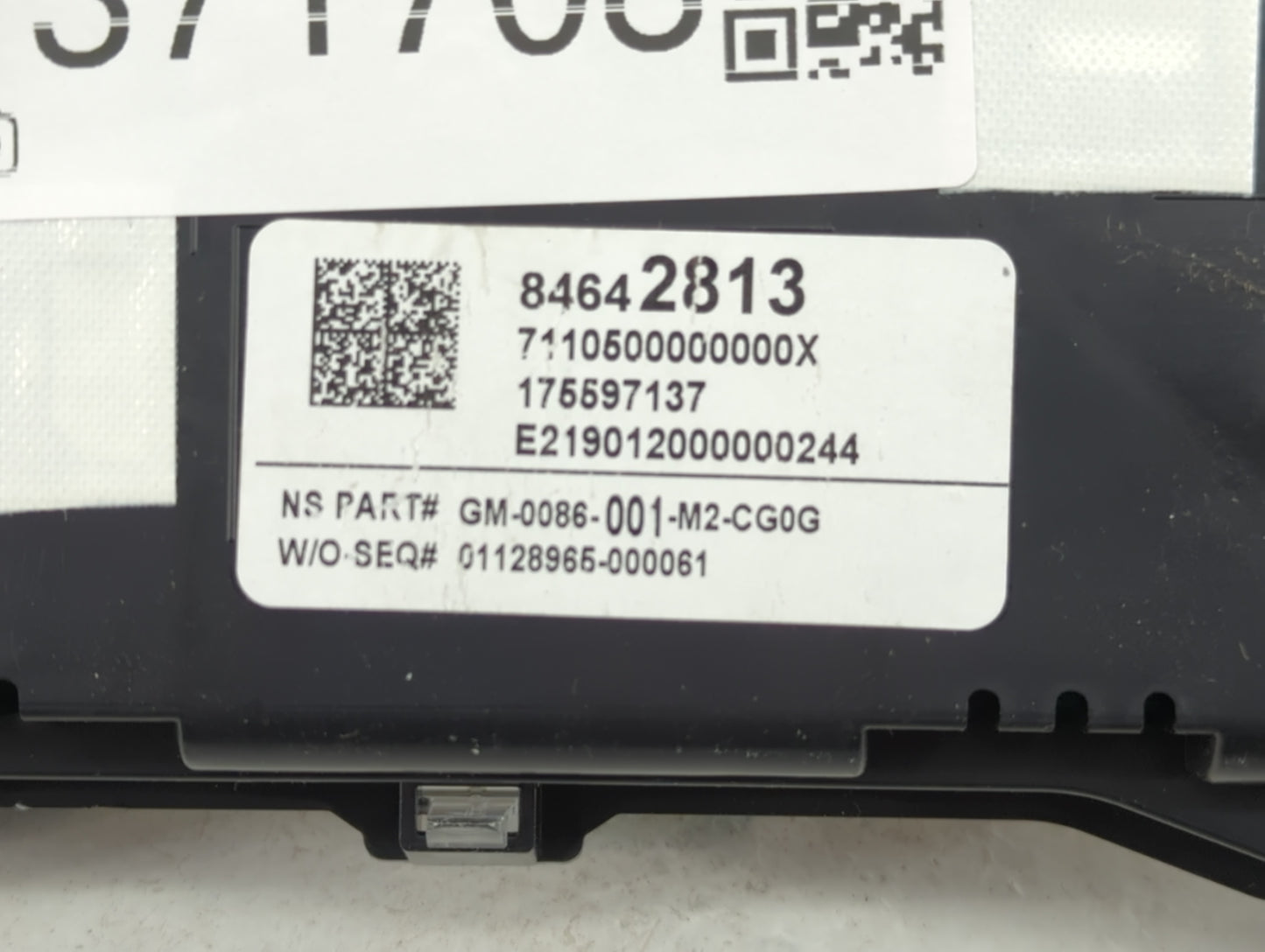 2019-2022 Chevrolet Equinox Instrument Cluster Speedometer Gauges P/N:175597137 84642813 Fits Fits 2019 2020 2021 2022 OEM U