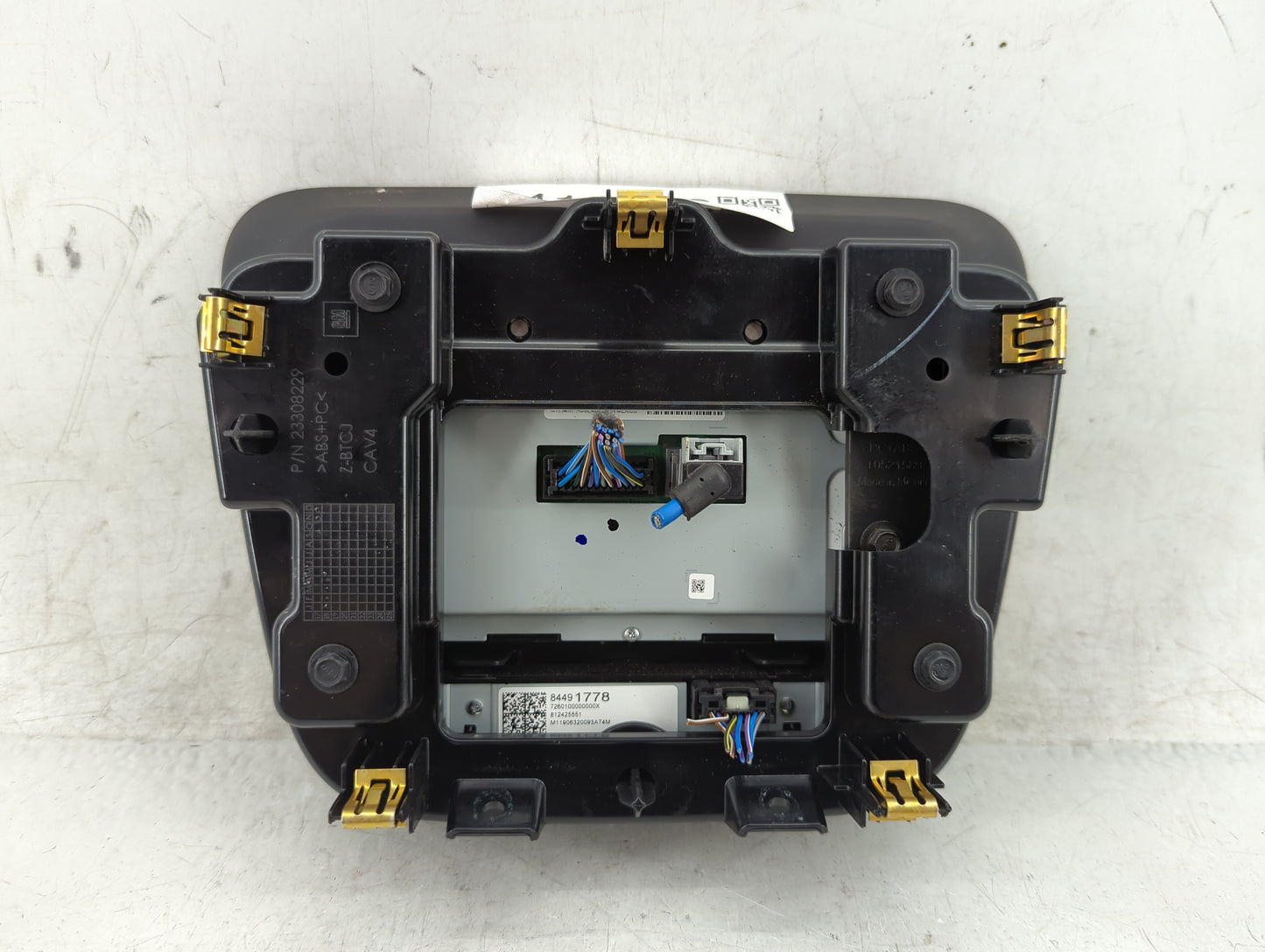 2018-2022 Chevrolet Equinox Information Display Screen 1411533 - Oemusedautoparts1.com