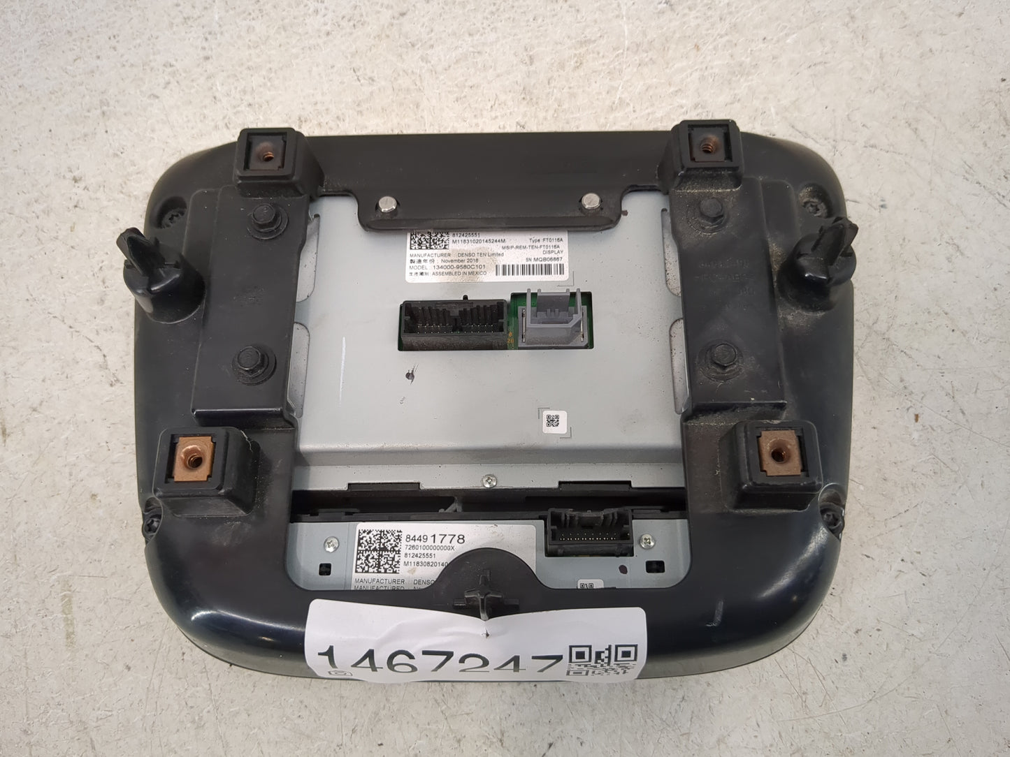 2019 Chevrolet Equinox Information Display Screen Black 1467247 - Oemusedautoparts1.com