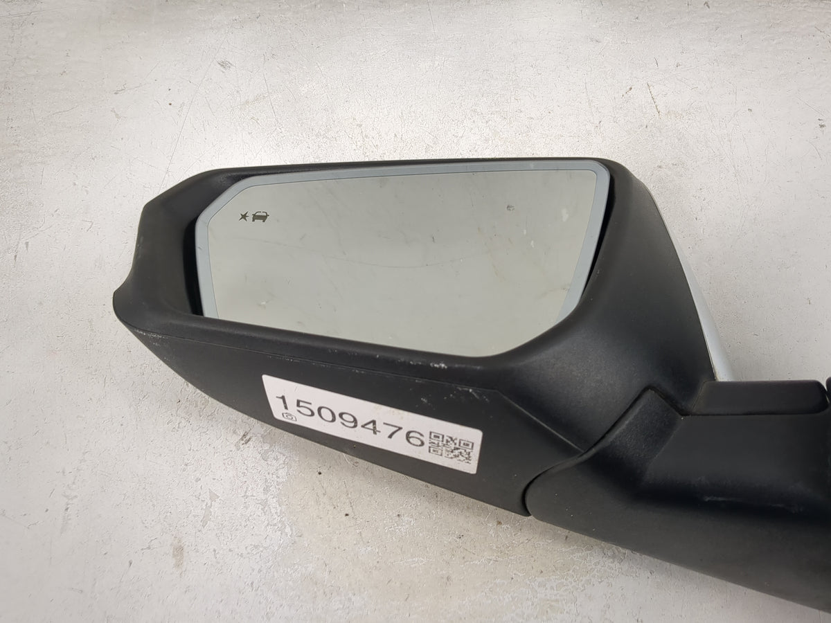 2018-2022 Chevrolet Equinox Driver Side View Mirror - Left Door Mirror OEM Used - Oemusedautoparts1.com