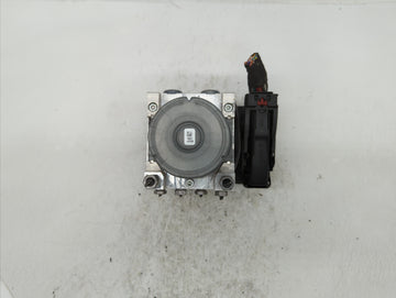 2018-2019 Chevrolet Equinox ABS Pump Control Module Replacement P/N:84560131 84342052, 84646849, 84715330 Fits Fits 2018 2019 OEM Used Auto Parts