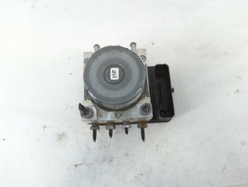 2018-2019 Chevrolet Equinox ABS Pump Control Module Replacement P/N:84646849 Fits Fits 2018 2019 2020 2021 OEM Used Auto Parts