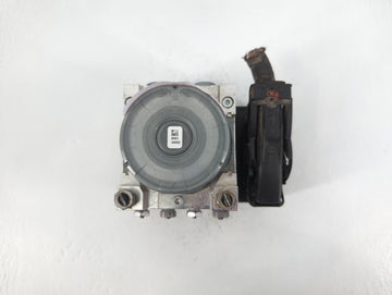 2018-2019 Chevrolet Equinox ABS Pump Control Module Replacement P/N:84560131 Fits Fits 2018 2019 2020 2021 OEM Used Auto Parts