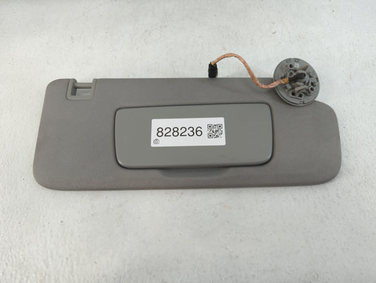 2018-2019 Chevrolet Equinox Sun Visor Shade Replacement Passenger Right Mirror Fits Fits 2018 2019 OEM Used Auto Parts