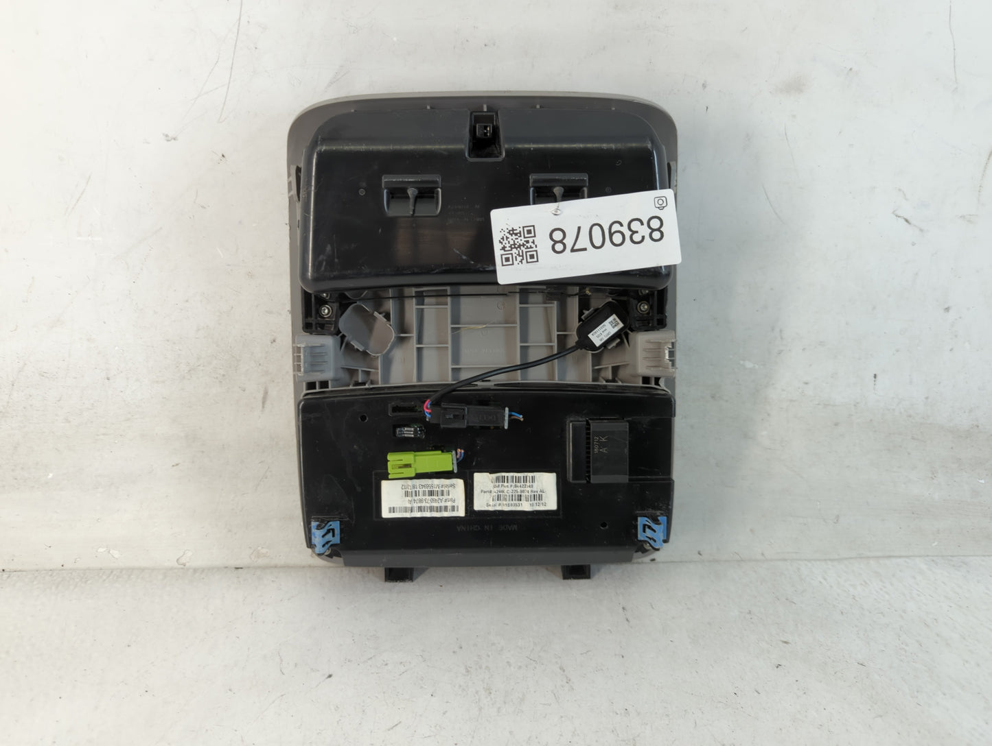 2018-2022 Chevrolet Equinox Overhead Roof Console 839078 - Oemusedautoparts1.com