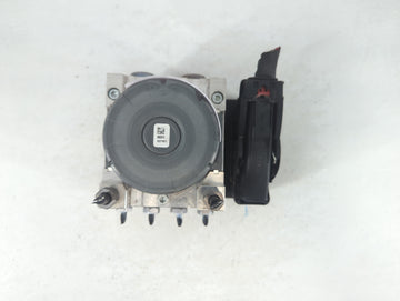 2018-2019 Chevrolet Equinox ABS Pump Control Module Replacement P/N:84646849 Fits Fits 2018 2019 2020 2021 OEM Used Auto Parts