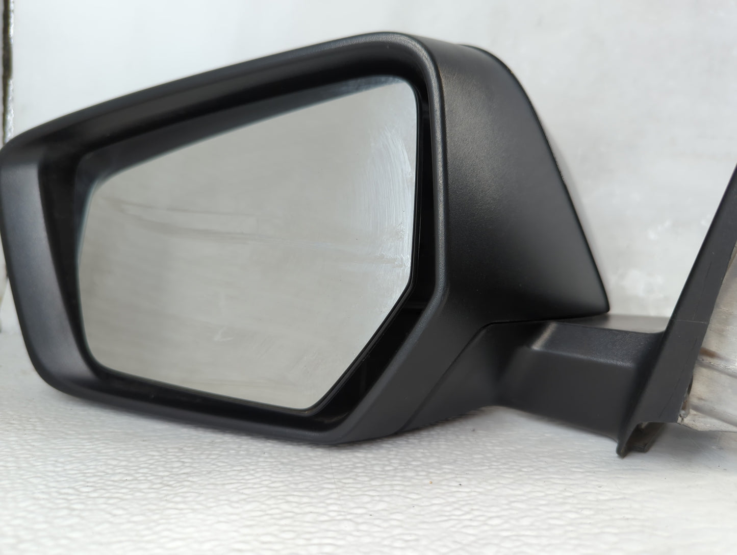 2016-2020 Chevrolet Impala Driver Side View Mirror - Left Door Mirror OEM Used - Oemusedautoparts1.com