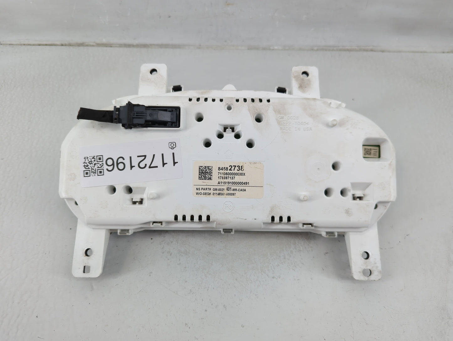 2017-2020 Chevrolet Impala Instrument Cluster Speedometer Gauges P/N:84582738 Fits Fits 2017 2018 2019 2020 OEM Used Auto Pa