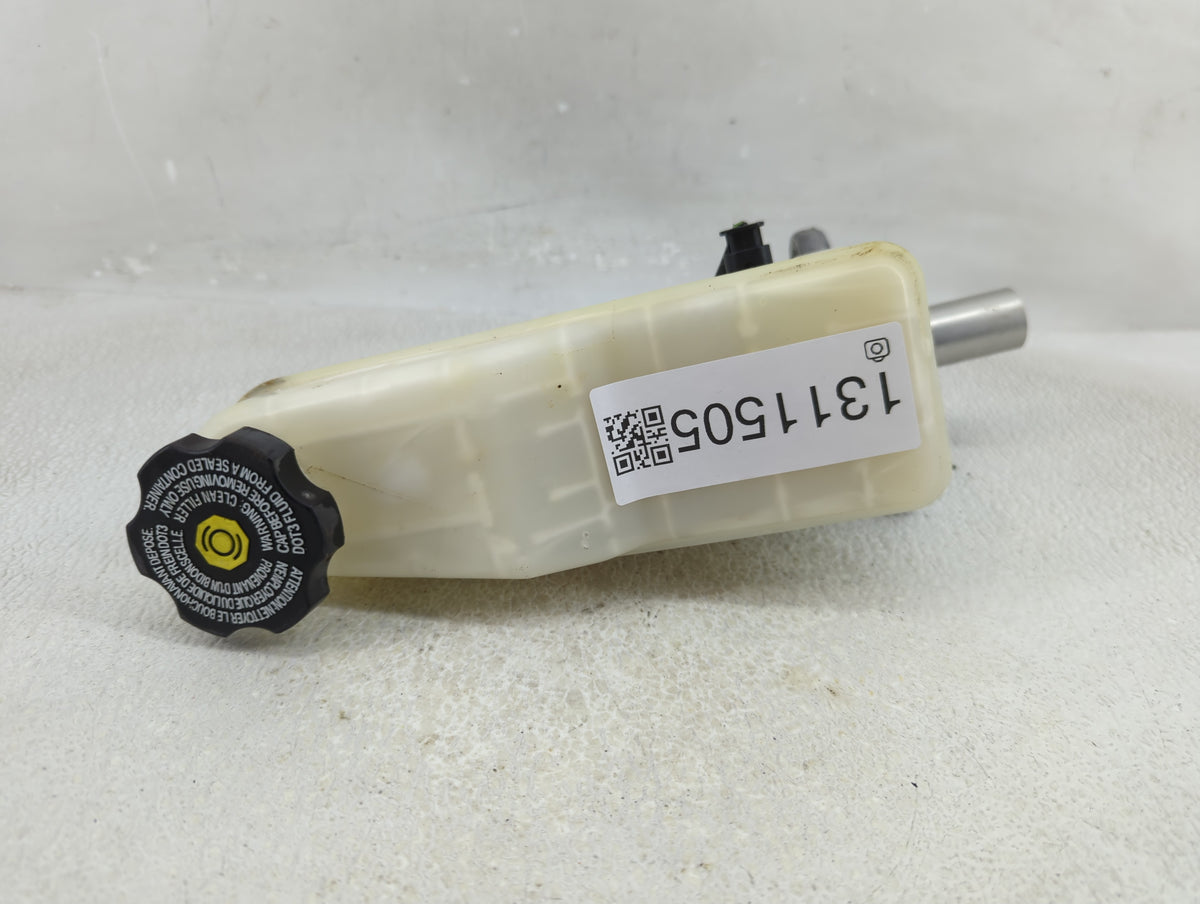 2016-2021 Chevrolet Malibu Brake Master Cylinder 1311505 - Oemusedautoparts1.com