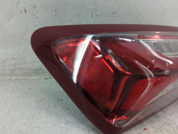 2019-2021 Chevrolet Malibu Tail Light Assembly Driver Left OEM P/N:84595944 84882377 Fits Fits 2019 2020 2021 OEM Used Auto Parts