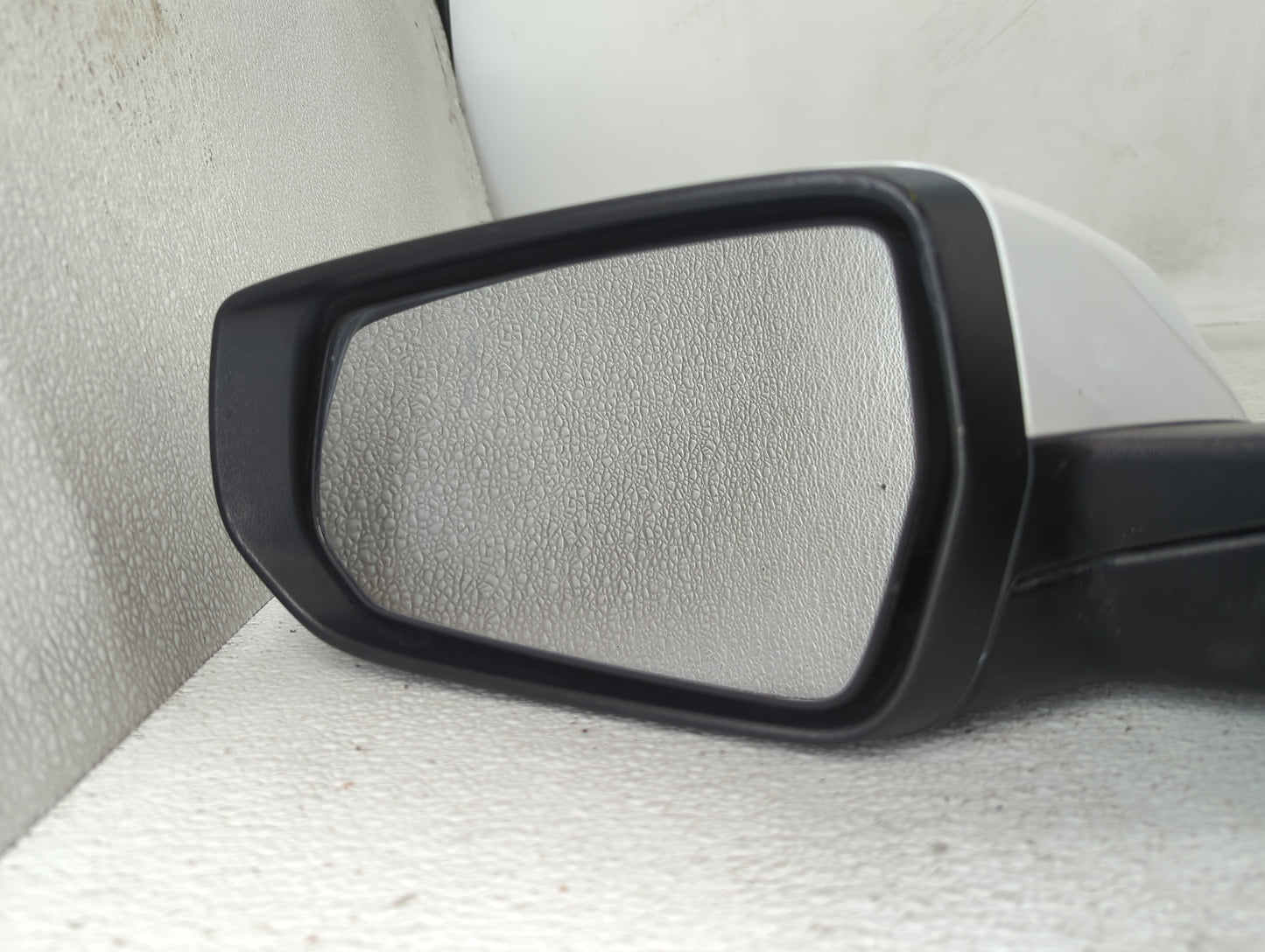 2019-2021 Chevrolet Malibu Driver Side View Mirror - Left Door Mirror OEM Used - Oemusedautoparts1.com