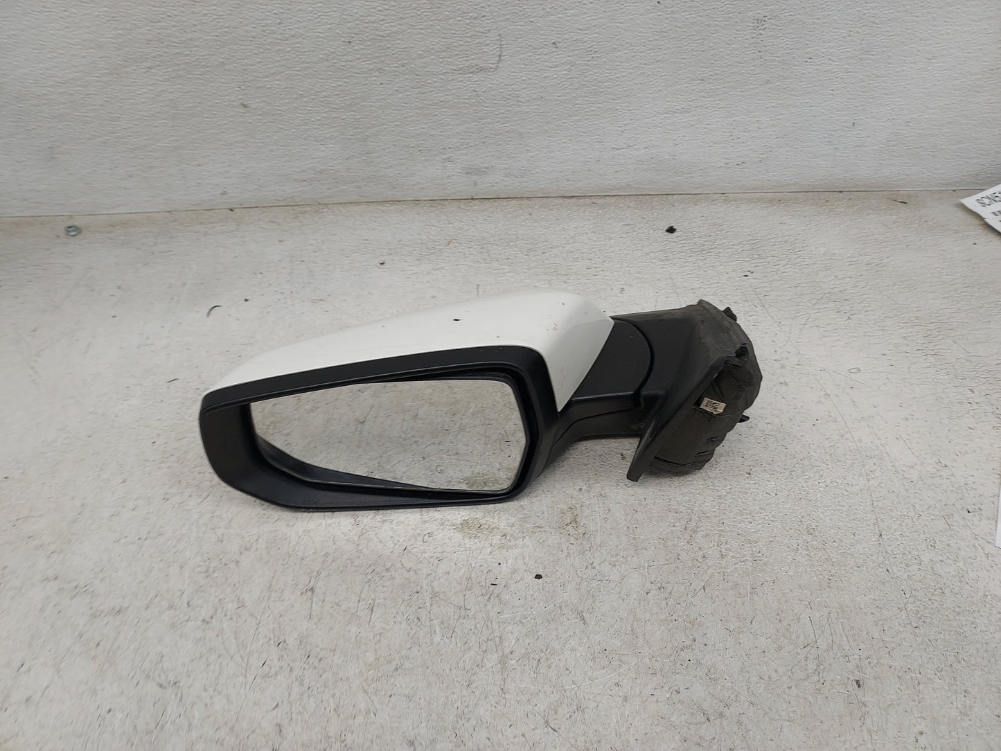 2019-2021 Chevrolet Malibu Driver Side View Mirror - Left Door Mirror OEM Used - Oemusedautoparts1.com