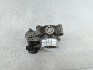 2016-2021 Chevrolet Malibu Throttle Body P/N:12671379AA Fits Fits 2016 2017 2018 2019 2020 2021 2022 OEM Used Auto Parts
