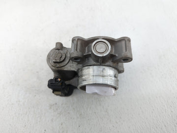 2016-2021 Chevrolet Malibu Throttle Body P/N:12671379AA Fits Fits 2016 2017 2018 2019 2020 2021 2022 OEM Used Auto Parts