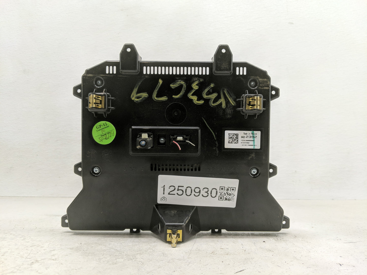 2019-2022 Chevrolet Silverado 1500 Radio AM FM Cd Player Receiver Replacement P/N:84692392 Fits Fits 2019 2020 2021 2022 OEM