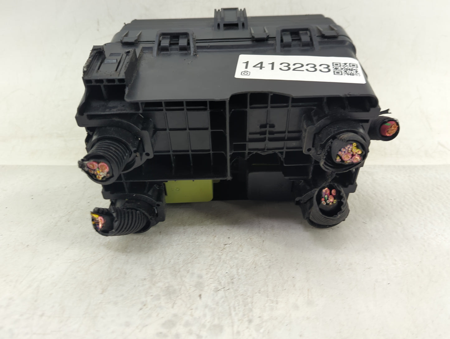 2019-2021 Chevrolet Silverado 1500 Fusebox Fuse Box Panel Relay Module Fits Fits 2019 2020 2021 OEM Used Auto Parts - Oemuse