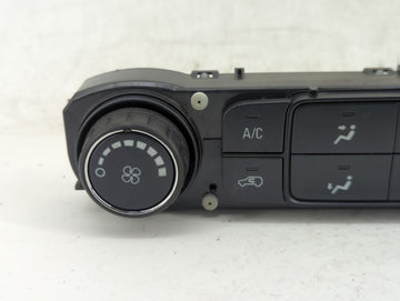 2014-2019 Chevrolet Silverado 1500 Climate Control Module Temperature AC/Heater Replacement P/N:84199201 4765015 Fits OEM Used Auto Parts