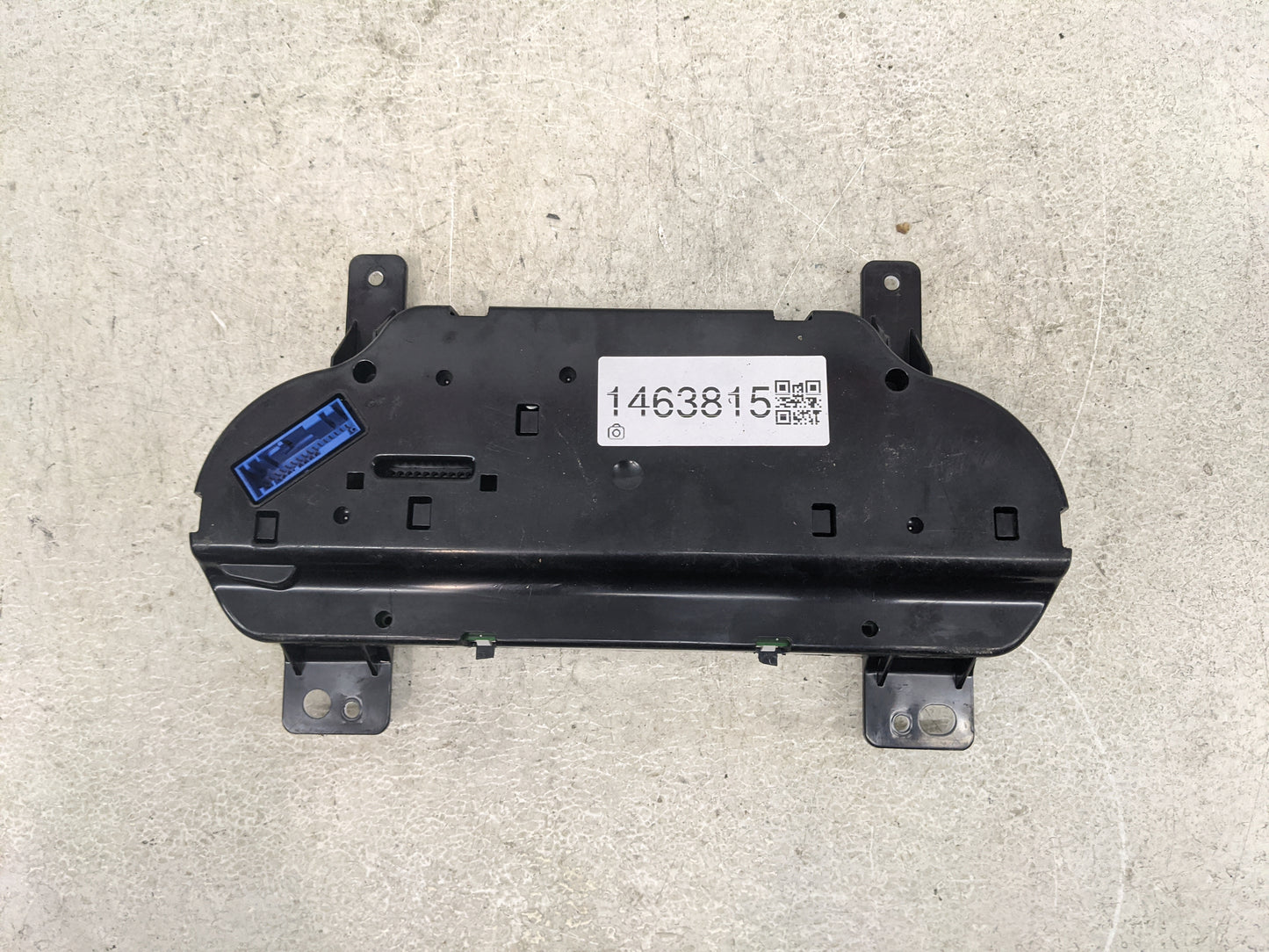 2018-2019 Chevrolet Silverado 1500 Instrument Cluster Speedometer Gauges P/N:84597916 28651562 Miles:71K Fits Fits 2018 2019