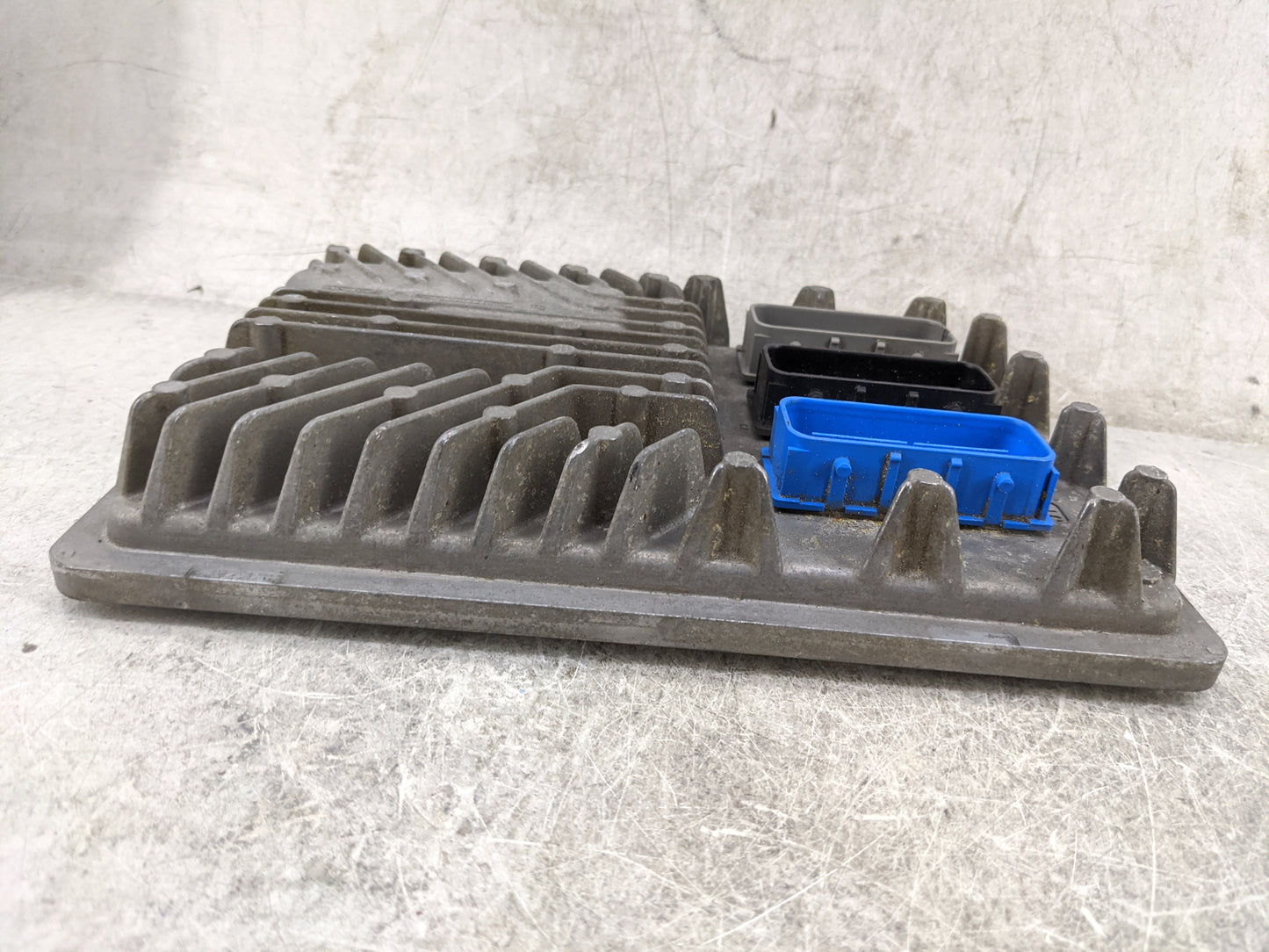 2019 Chevrolet Silverado 1500 PCM Engine Control Computer ECU ECM PCU OEM P/N:12695211 24596927 Fits Fits 2018 2020 2021 OEM