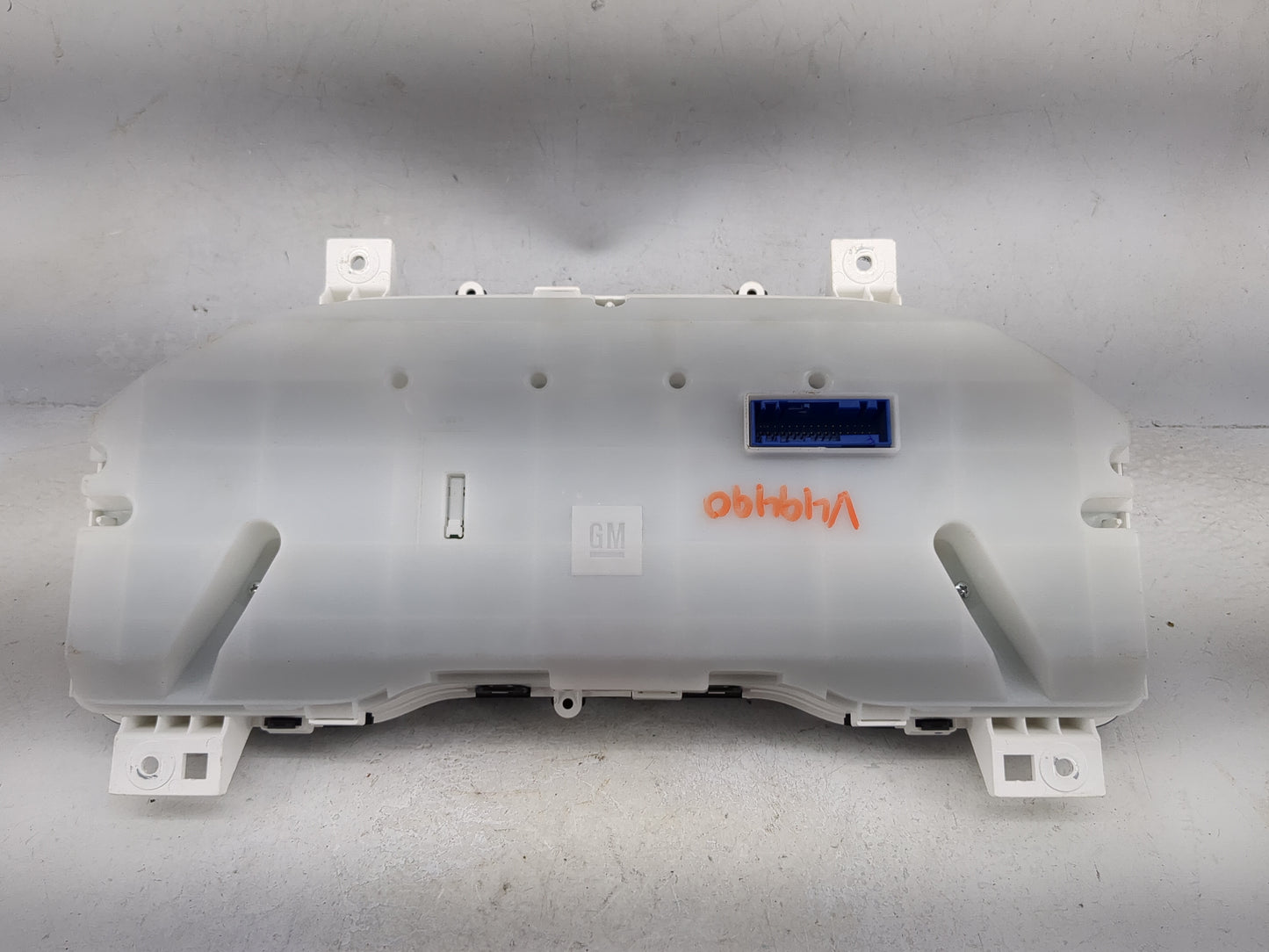 2019 Chevrolet Silverado 1500 Instrument Cluster Speedometer Gauges P/N:84608339 7110500000X, 812610798 Miles: Fits OEM Used
