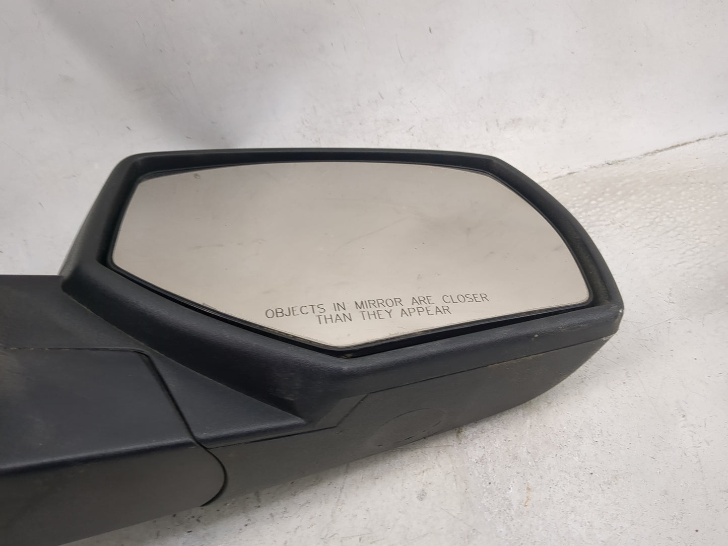 2014-2019 Chevrolet Silverado 1500 Passenger Side View Mirror - Right Door Mirror OEM Used - Oemusedautoparts1.com