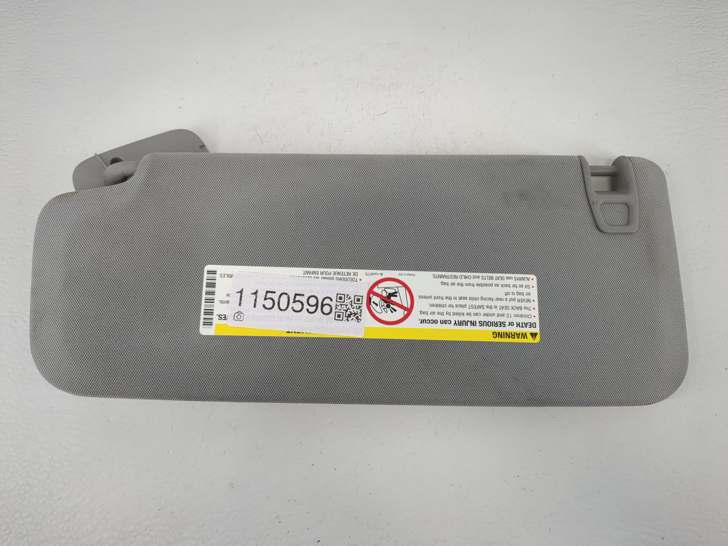 2015-2018 Chevrolet Silverado 2500 Sun Visor Shade Replacement Passenger Right Mirror Fits Fits 2014 2015 2016 2017 2018 201