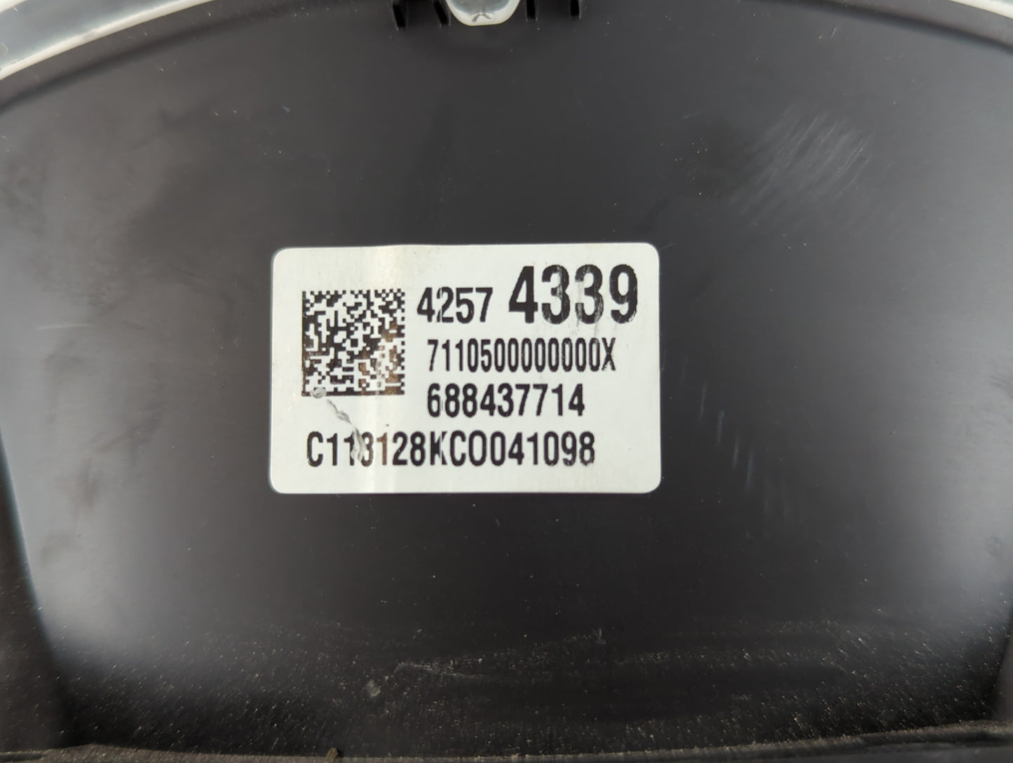 2017-2019 Chevrolet Sonic Instrument Cluster Speedometer Gauges P/N:688437714 42574339 Fits Fits 2017 2018 2019 OEM Used Aut