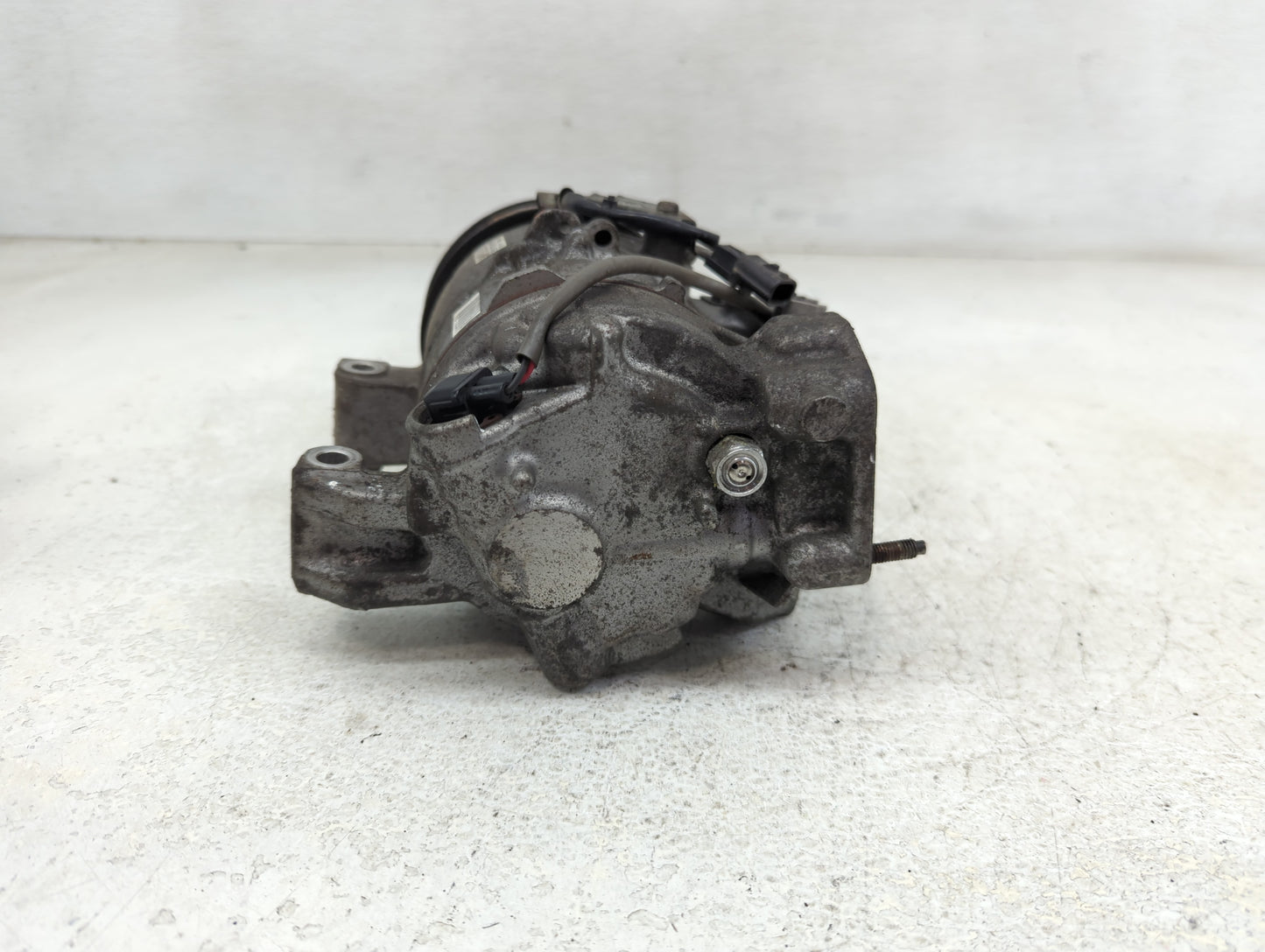 Chevrolet Suburban 1500 Air Conditioning A/c Ac Compressor Oem - Oemusedautoparts1.com