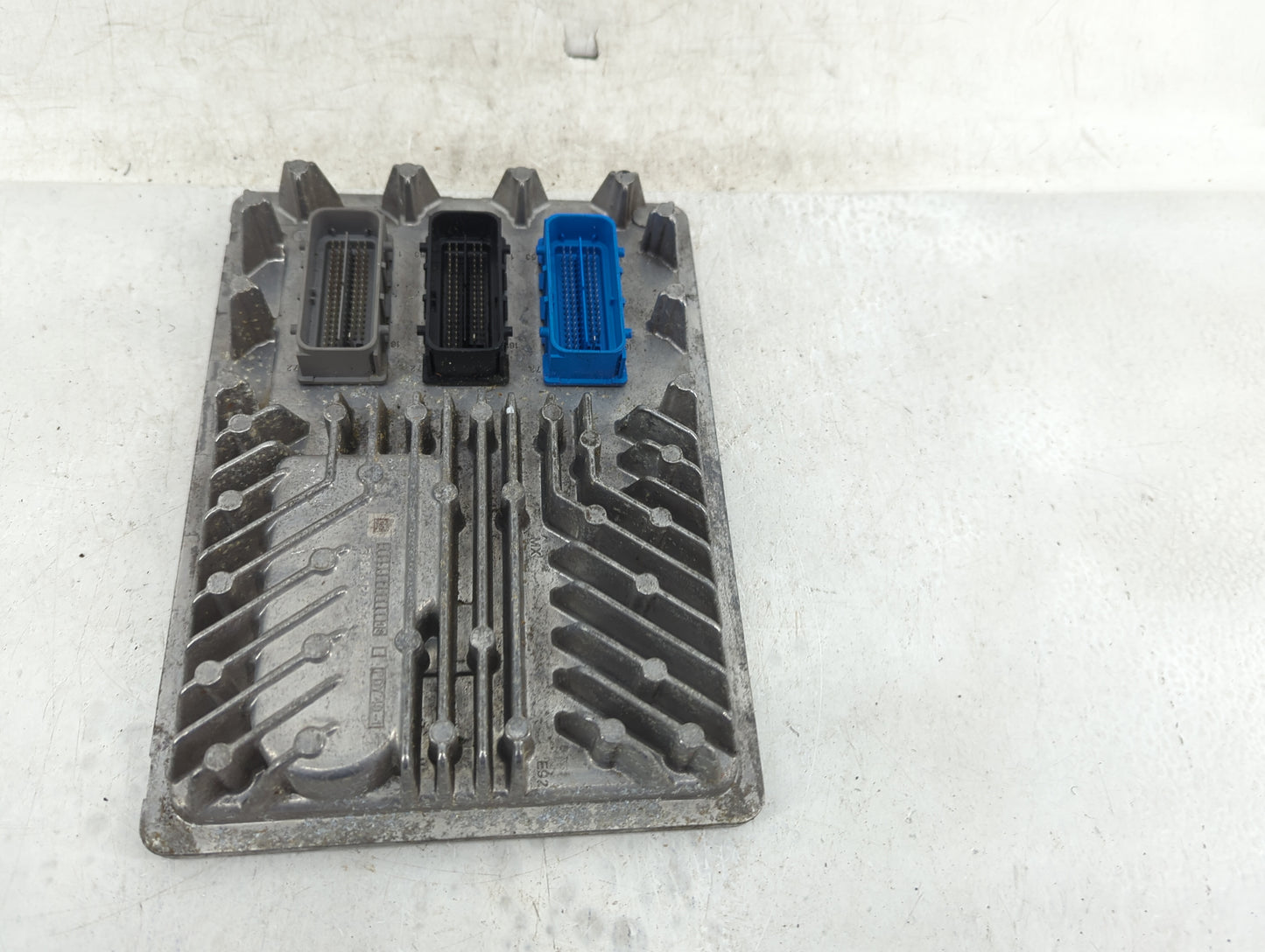 2019-2020 Chevrolet Tahoe PCM Engine Control Computer ECU ECM PCU OEM P/N:12698120 Fits Fits 2018 2019 2020 2021 OEM Used Au