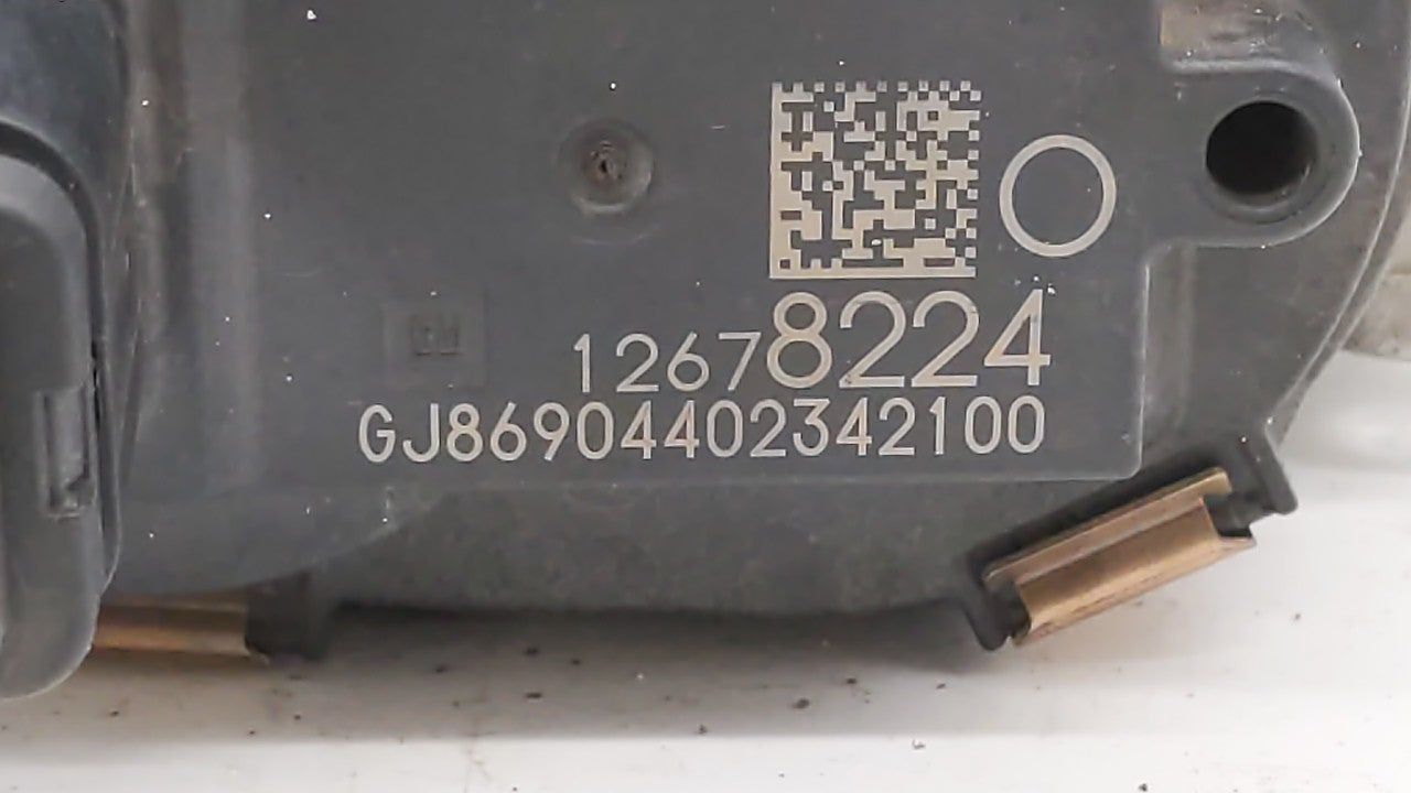 2015-2018 Chevrolet Tahoe Throttle Body P/N:12678224 12617792 Fits Fits 2014 2015 2016 2017 2018 2019 OEM Used Auto Parts -