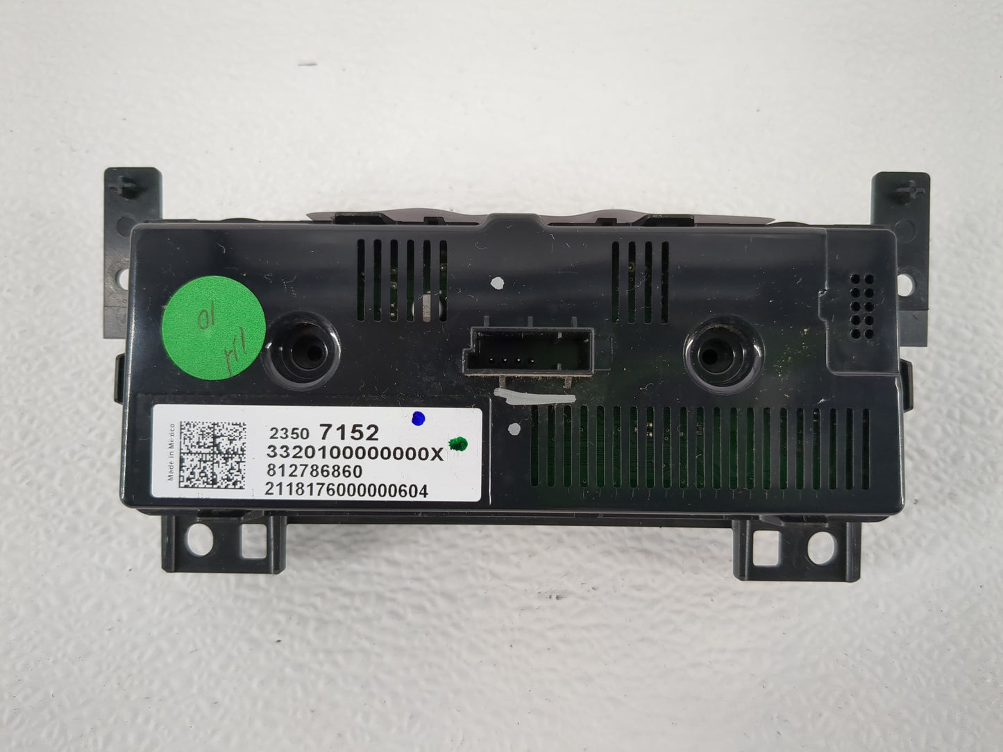 2018-2022 Chevrolet Traverse Climate Control Module Temperature AC/Heater Replacement P/N:23507152 Fits OEM Used Auto Parts